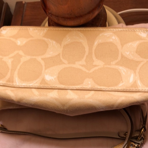 Coach purse - Picture 3 of 5